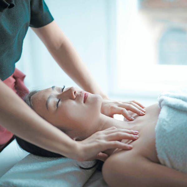Klassische Ganzkörpermassage | POINT Gerlingen